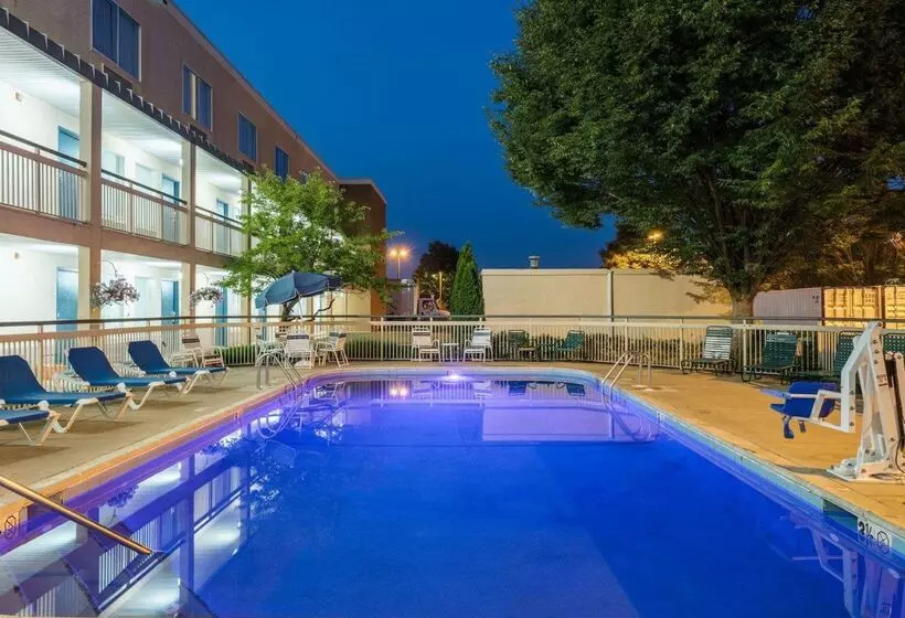 ホテル Quality Inn Newark Wilmington