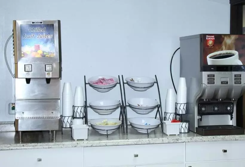 酒店 Suburban Studios Branson On The Strip