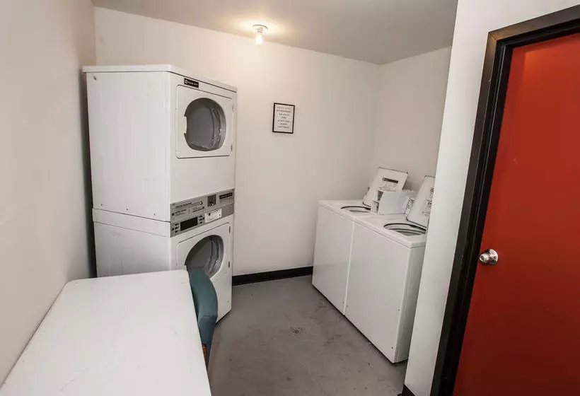 هتل Clifs Lodge At The Falls