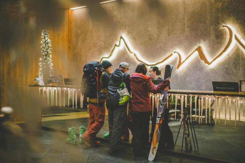 Whitney Peak Hotel Reno, Tapestry Collection By Hilton