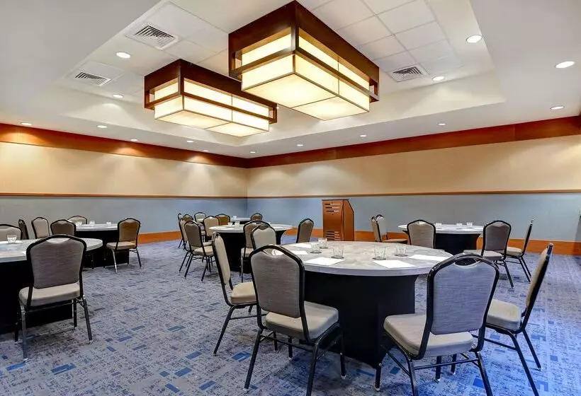 אתר נופש Doubletree By Hilton Phoenix  Tempe