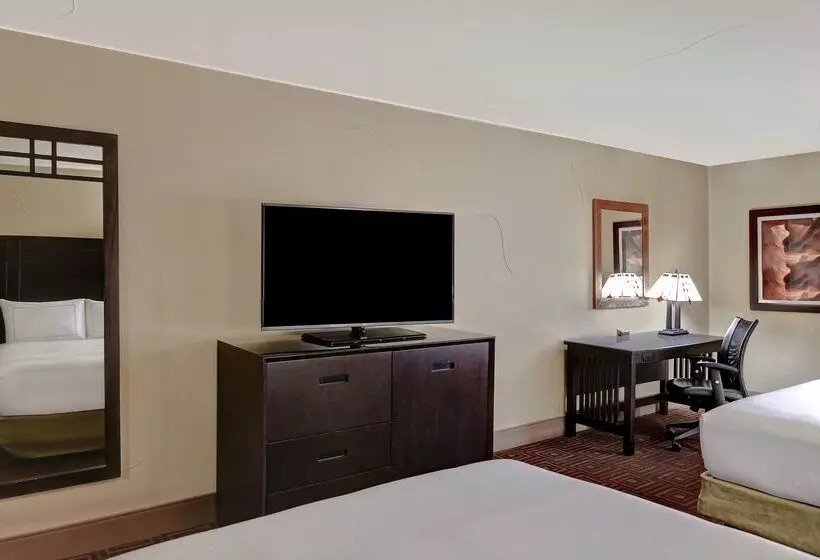 אתר נופש Doubletree By Hilton Phoenix  Tempe