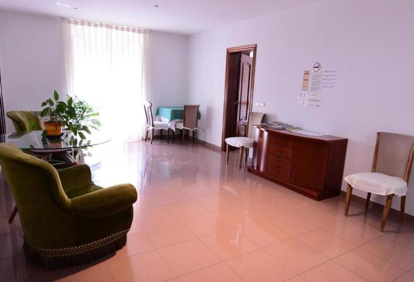 膳宿费 Pensió Viladomat