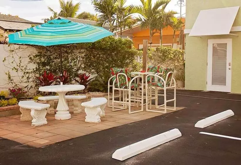 Coco Sands Beachside Cottages