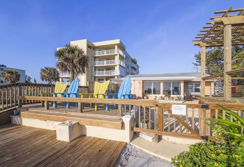Coco Sands Beachside Cottages
