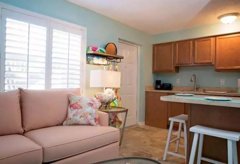 Coco Sands Beachside Cottages