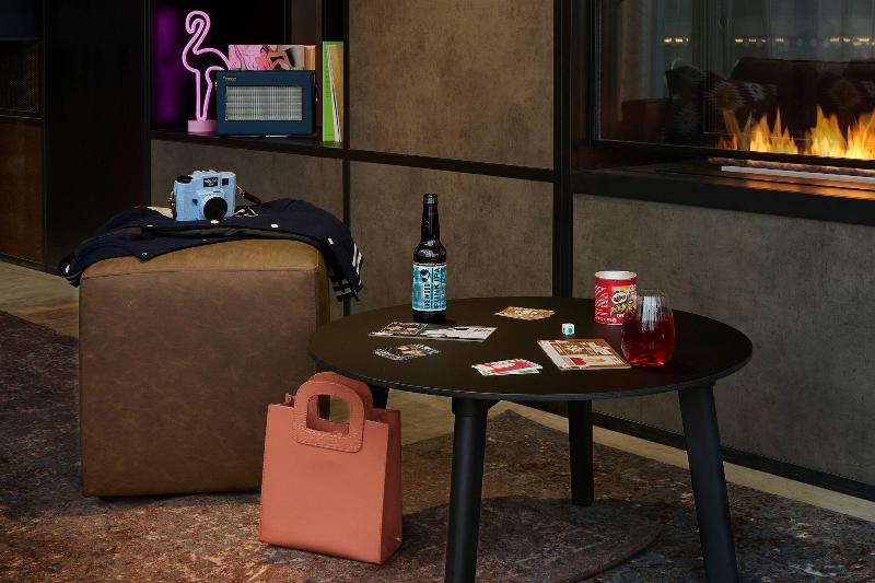 בית מלון כפרי Moxy Southampton