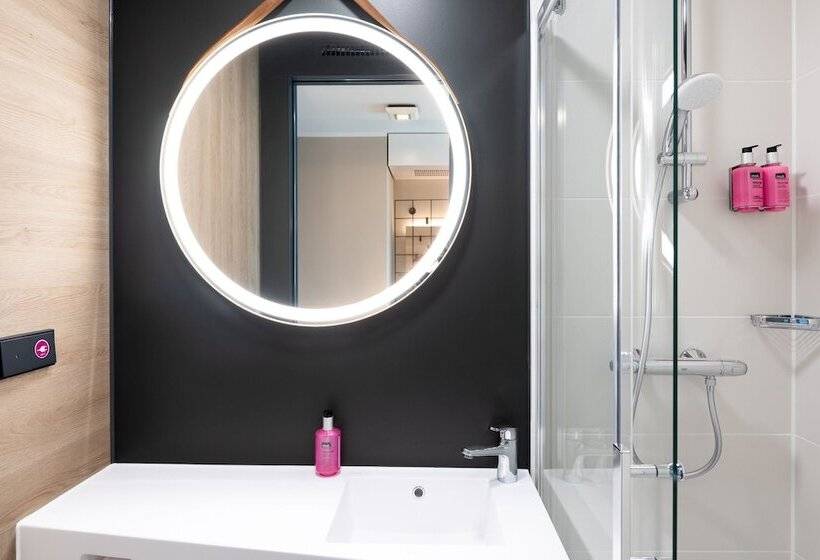 בית מלון כפרי Moxy Southampton