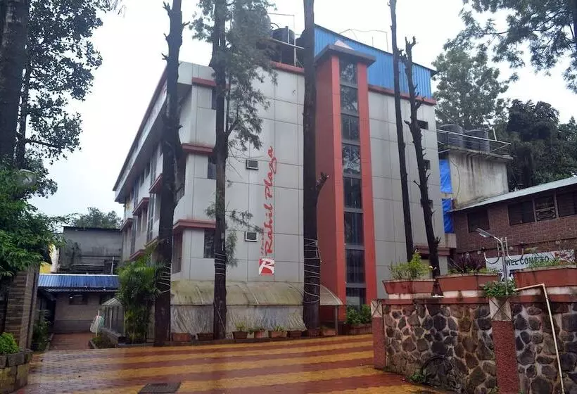 ホテル Rahil Plaza