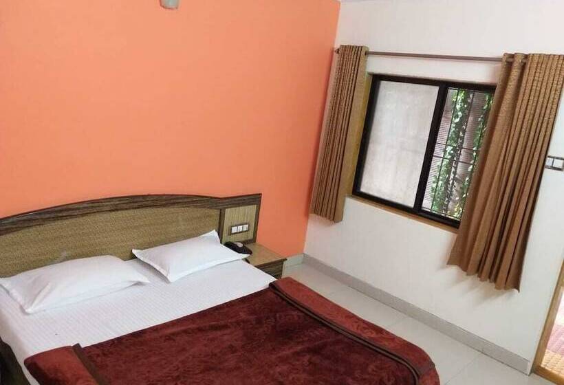 ホテル Rahil Plaza