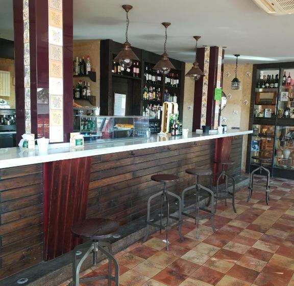 Пансион Hostal La Horra