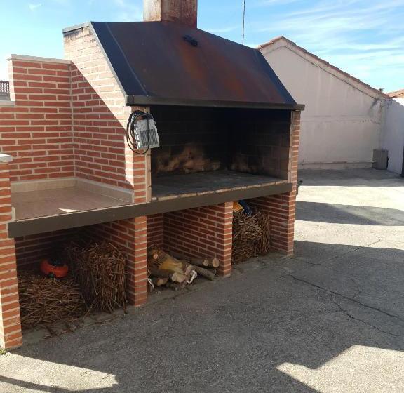 Пансион Hostal La Horra