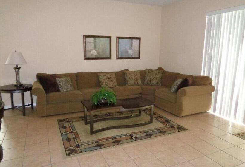 R1 Westhaven 5 Bed / 3 Bath