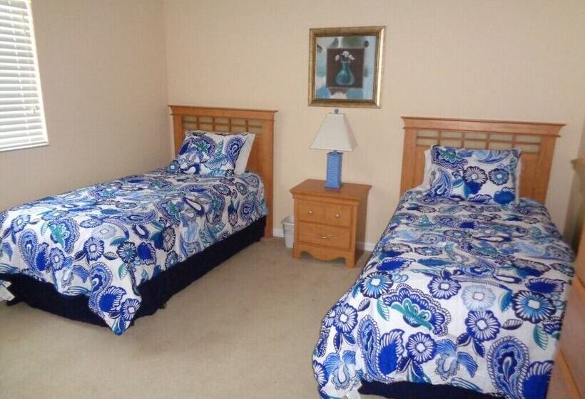 R1 Westhaven 5 Bed / 3 Bath