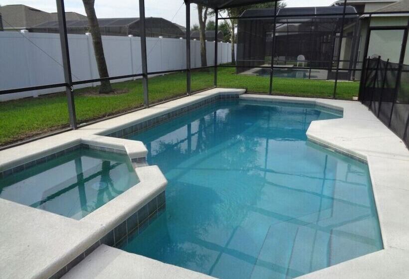 R1 Westhaven 5 Bed / 3 Bath