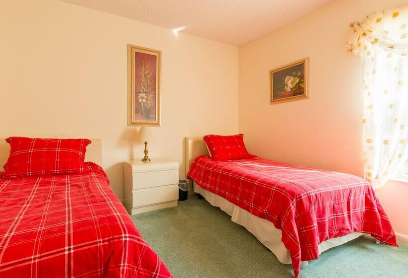 Sunshine, Love, And Happiness In A Home Thats Cute As A Button 3bd 2552