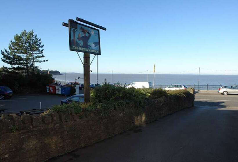 Bed and Breakfast The Moon And Sixpence