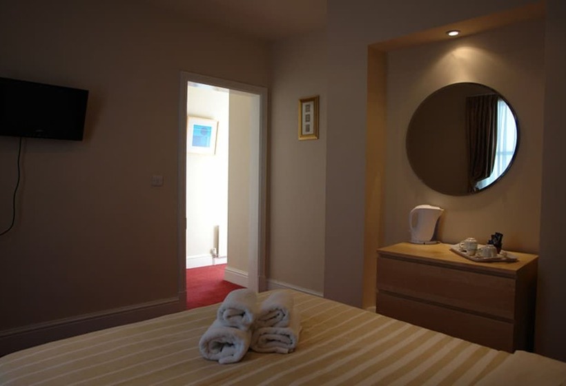 Bed and Breakfast The Moon And Sixpence