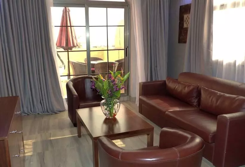 Days Hotel & Suites Dakar