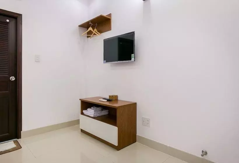 هتل Idea Homestay By Oyo Rooms