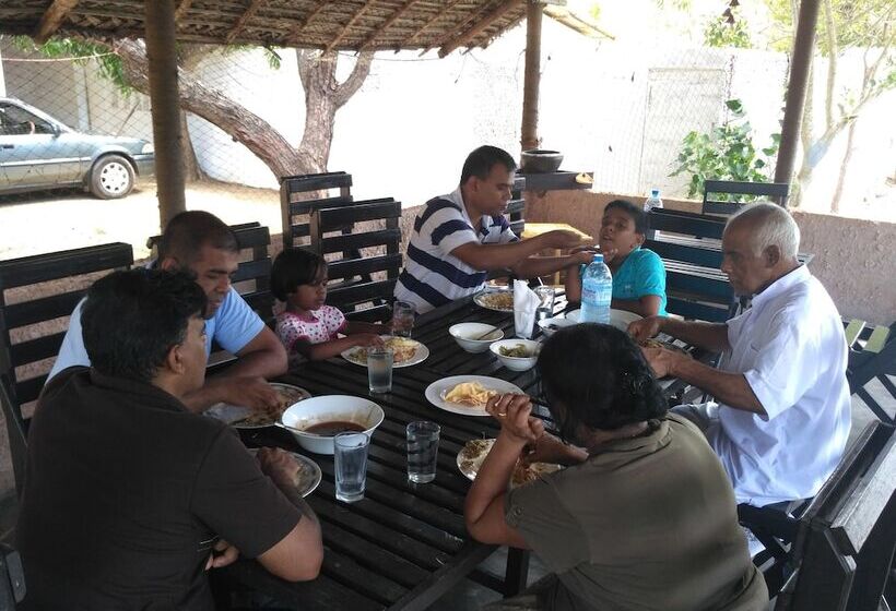 ホテル Karadiya Reach