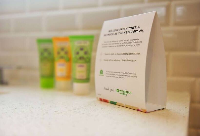 호텔 Wyndham Garden North Bergen Secaucus