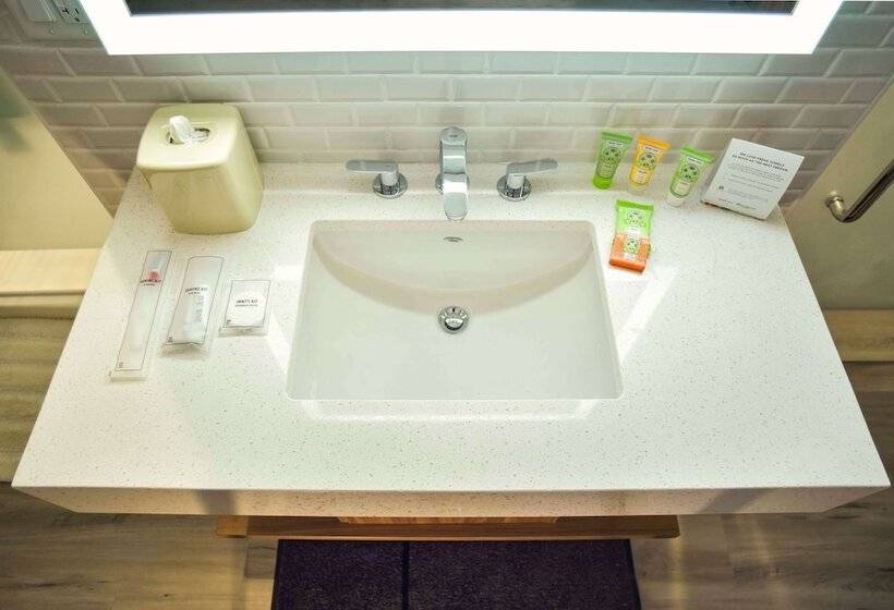 호텔 Wyndham Garden North Bergen Secaucus