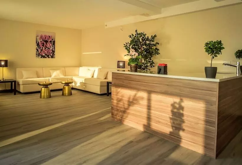 Hotelli Wyndham Garden North Bergen   Secaucus