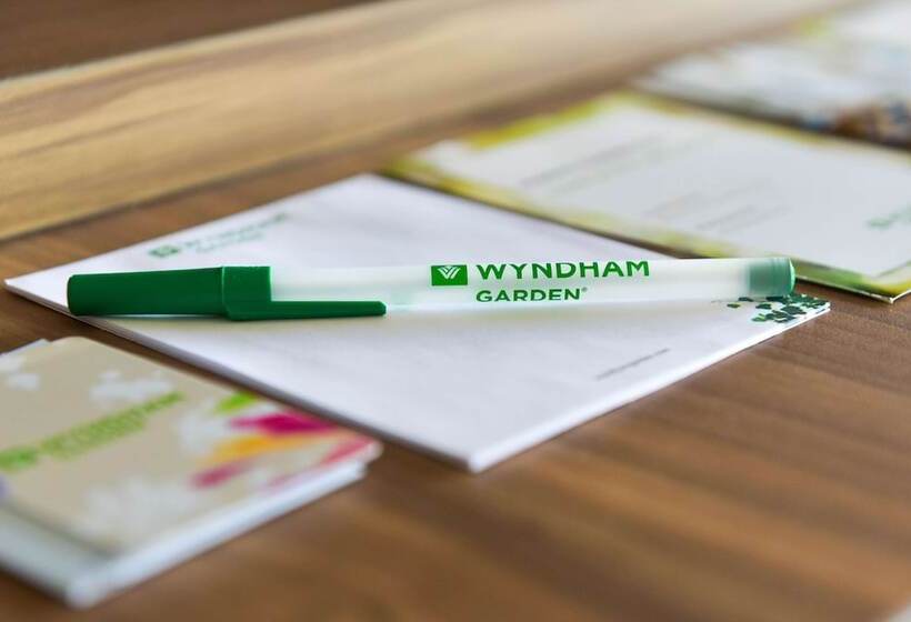 호텔 Wyndham Garden North Bergen Secaucus