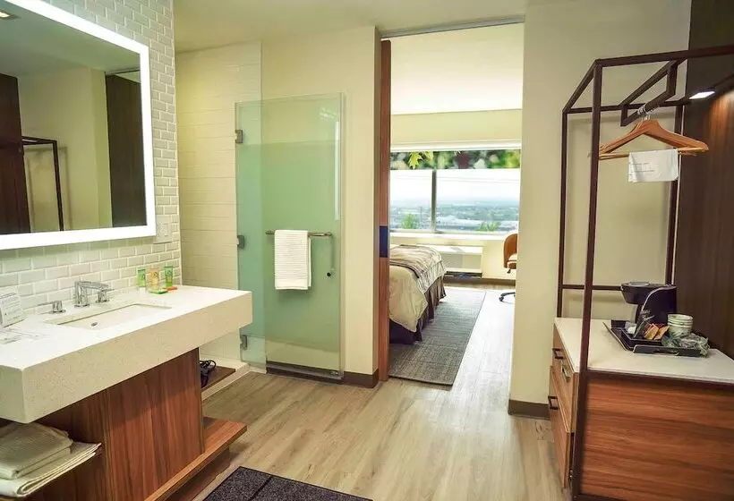 Hotelli Wyndham Garden North Bergen   Secaucus