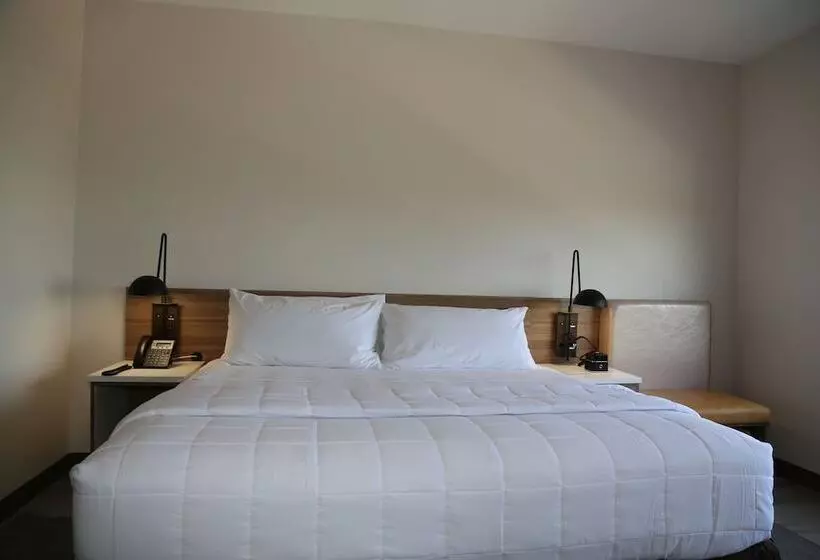 Hotelli Wyndham Garden North Bergen   Secaucus