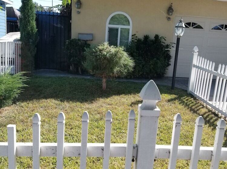 膳宿费 Cynnies Home