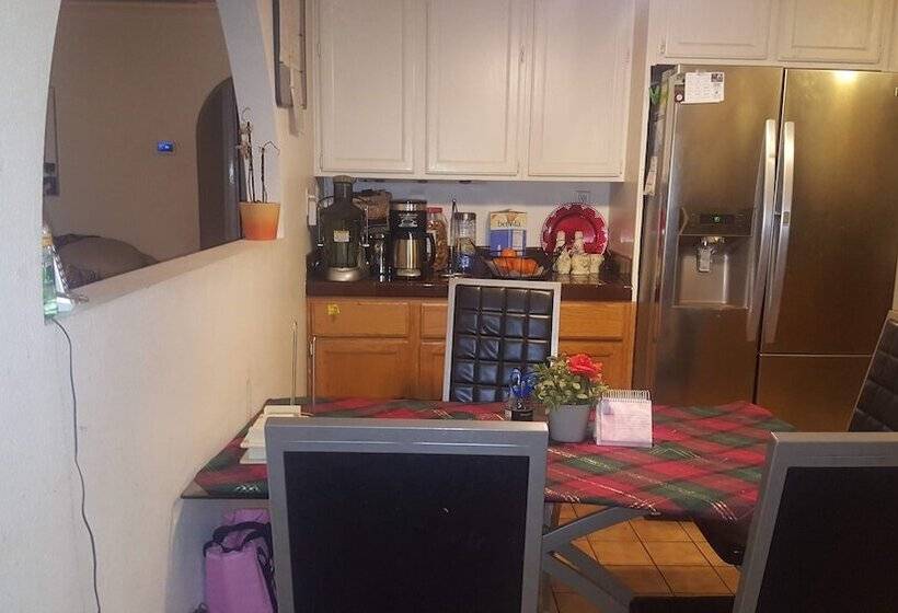 膳宿费 Cynnies Home