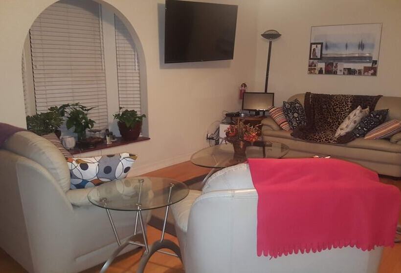 膳宿费 Cynnies Home