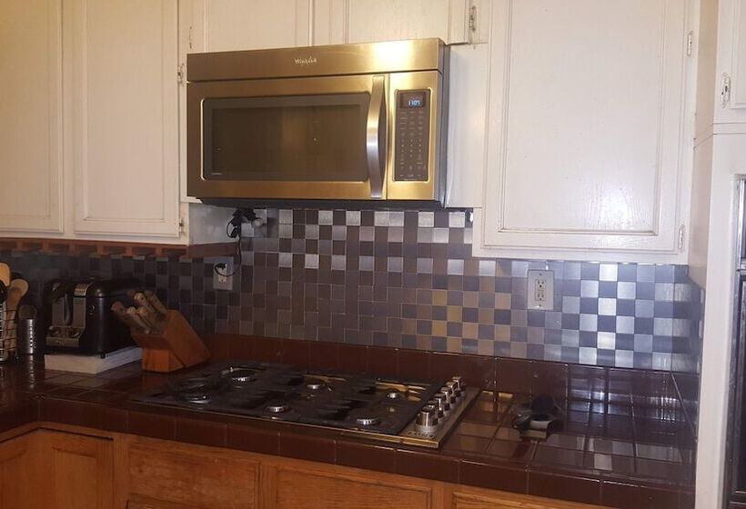 膳宿费 Cynnies Home