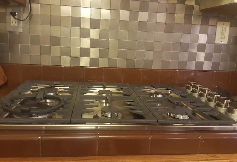 膳宿费 Cynnies Home