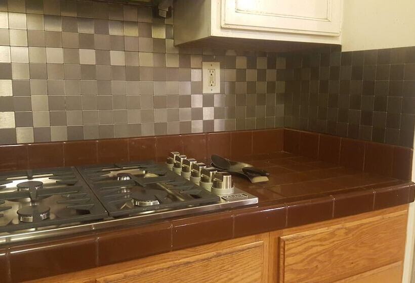 膳宿费 Cynnies Home