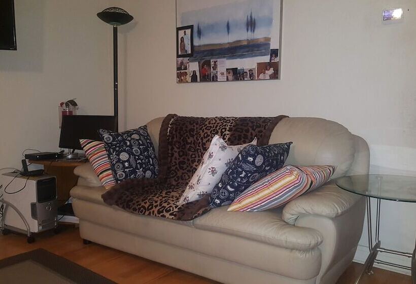 膳宿费 Cynnies Home