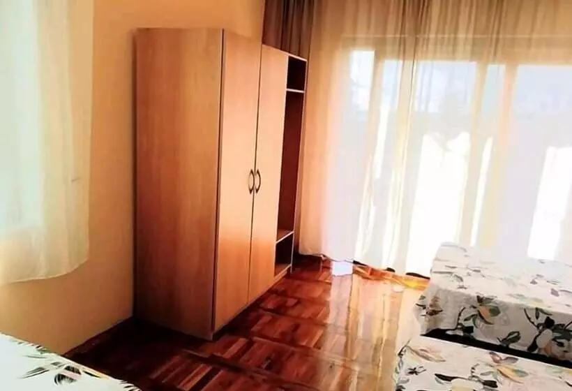 ペンション Rooms Svitlana