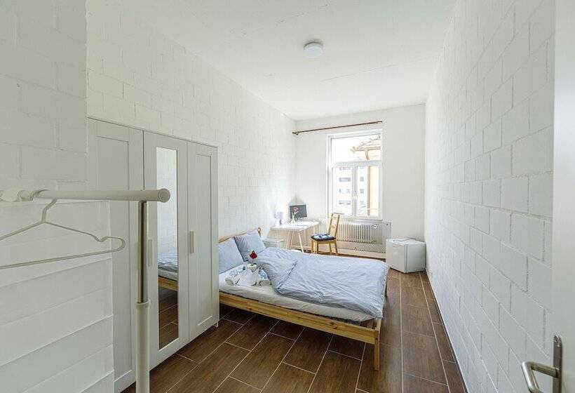 بنسيون Simple Rooms   Yellow Inn