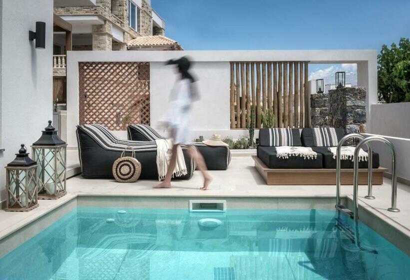 Tarsia Homes & Suites