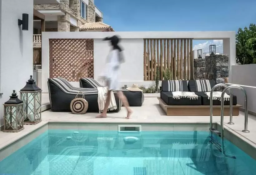 Tarsia Homes & Suites