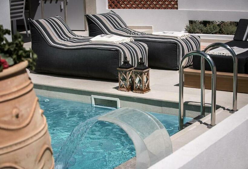 Tarsia Homes & Suites