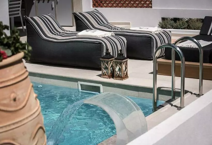 Tarsia Homes & Suites