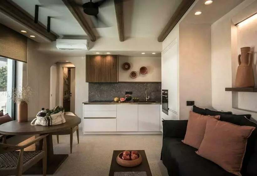 Tarsia Homes & Suites