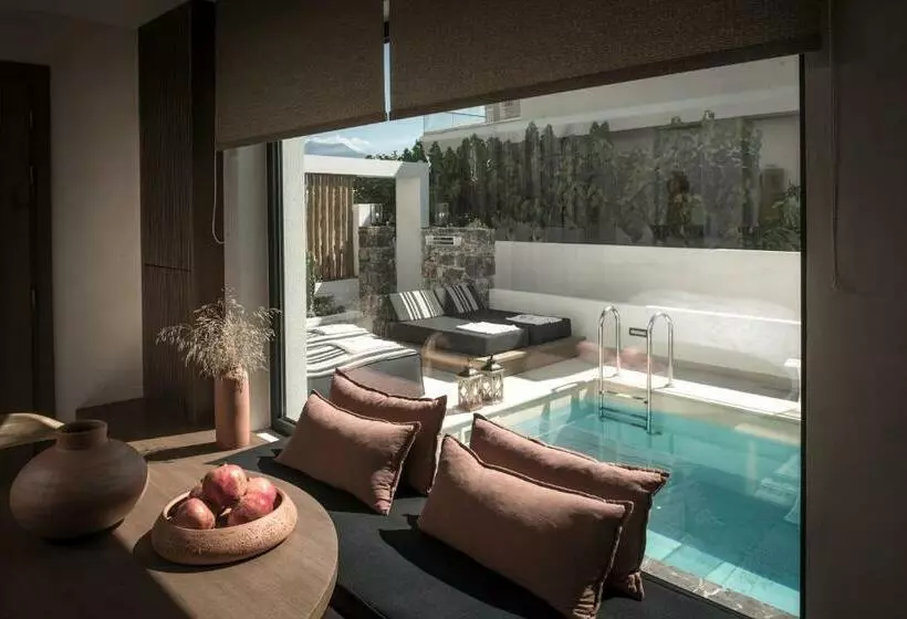 Tarsia Homes & Suites