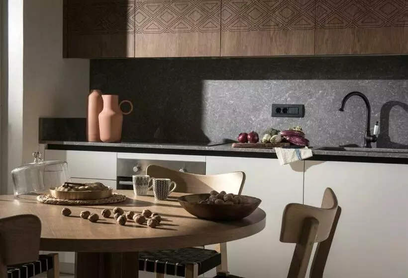 Tarsia Homes & Suites