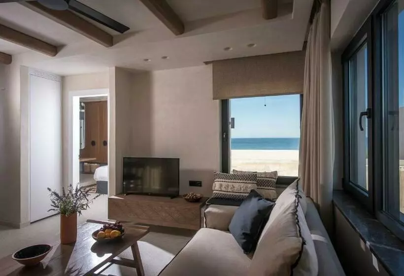 Tarsia Homes & Suites