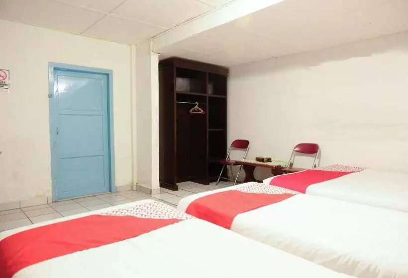 ホテル Oyo 2025 Wisma Musdalifa