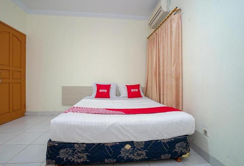 Отель Oyo 2025 Wisma Musdalifa